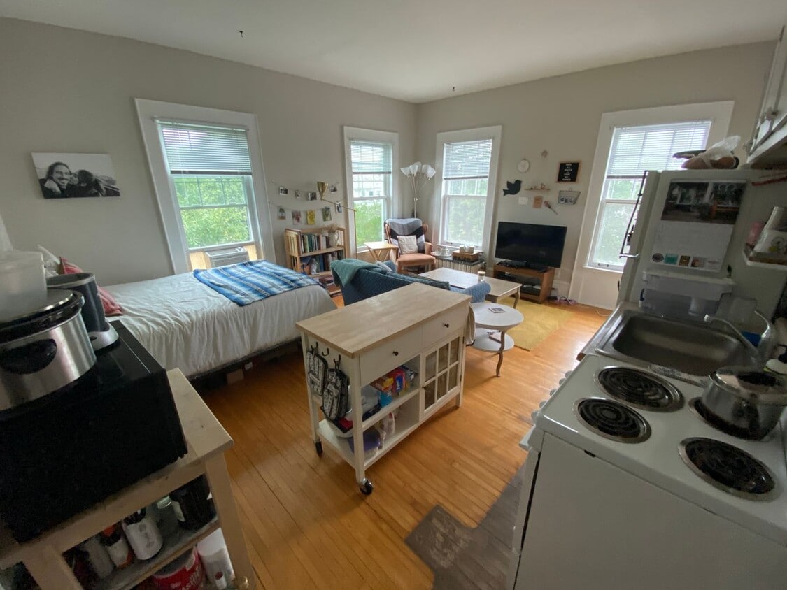 Primary Photo - Second floor original guestroom of 1902 Ma...
