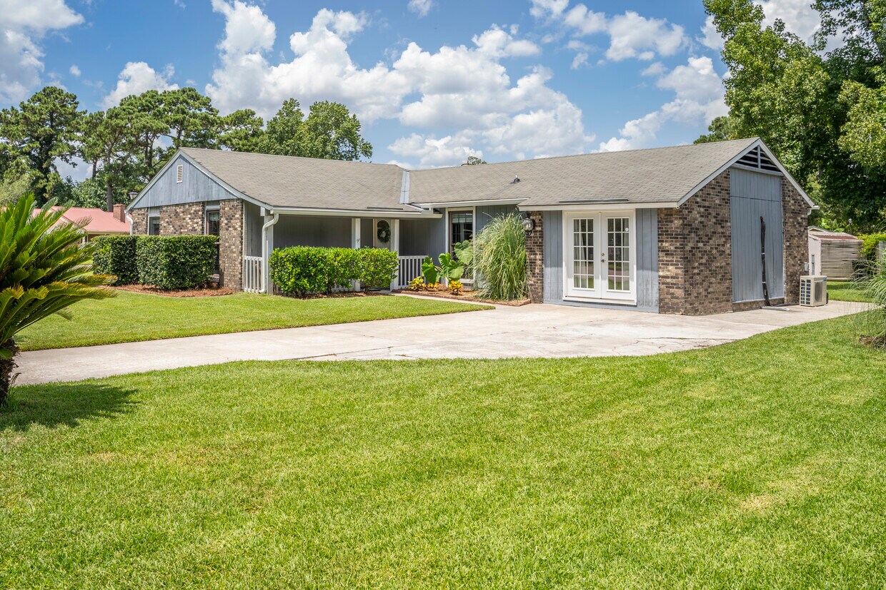 1610 Nantahala Blvd, Mount Pleasant, SC 29464 House Rental in Mount