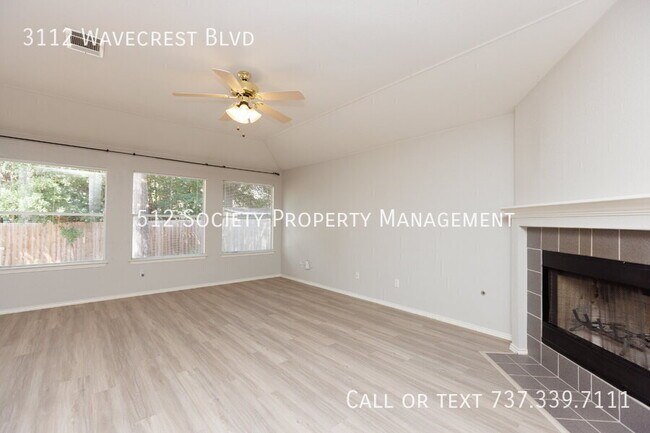 Foto del edificio - 3112 Wavecrest Blvd