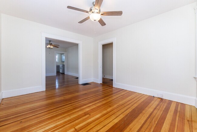 Foto del edificio - 359 Concord St