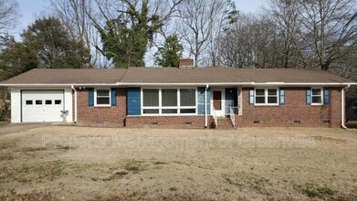 Building Photo - 37 Lisa Dr