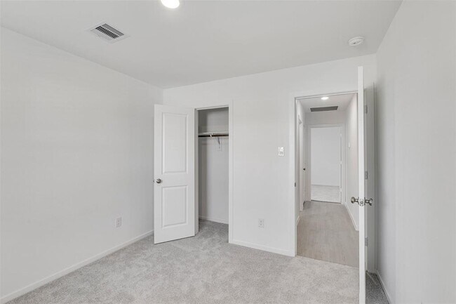 Building Photo - 6606 Tricolor Beech Ln