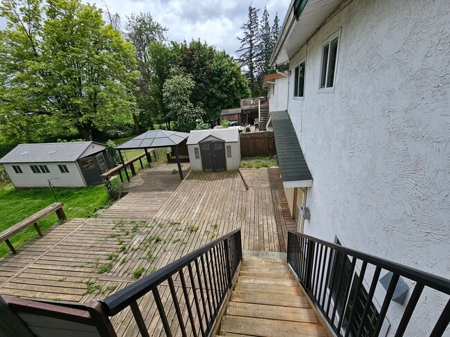 Photo du bâtiment - 9324 James St