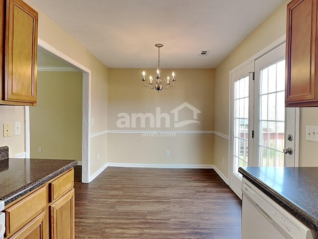 Building Photo - 3129 Skinner Dr