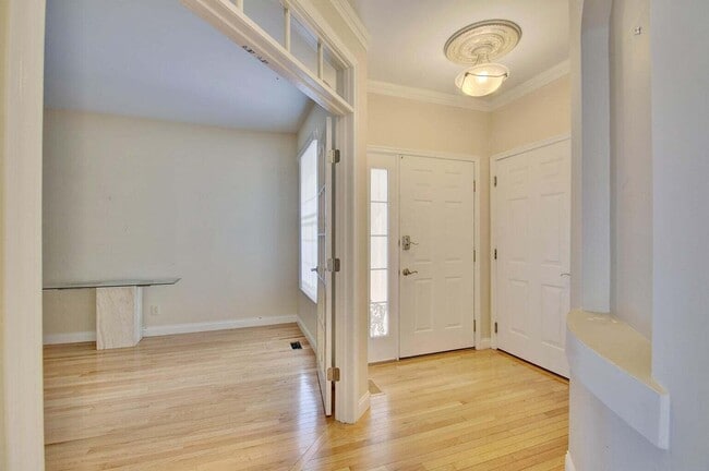 Foto del edificio - 459 Pinnacle Way