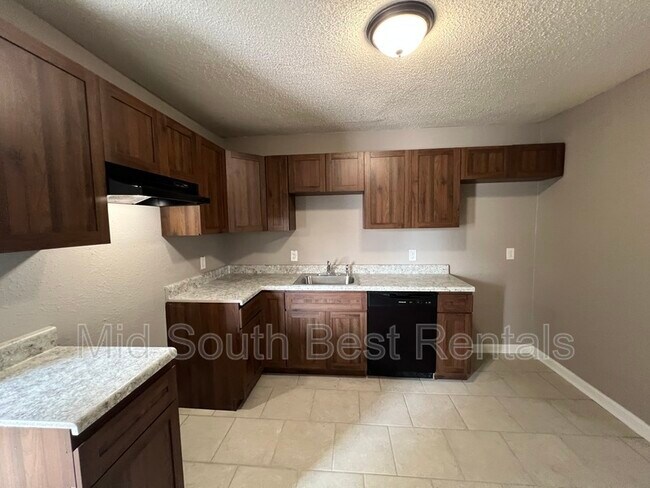 Foto del edificio - 2472 Ketchum Rd