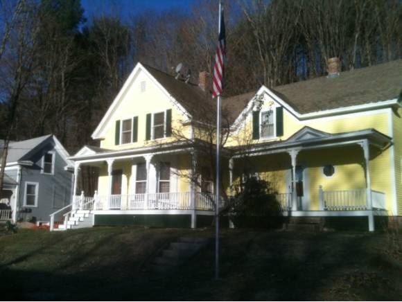 Primary Photo - 11 Russell Ave