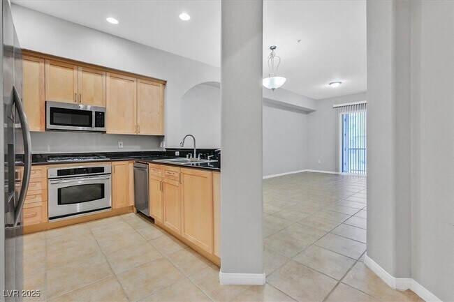 Building Photo - 56 E Serene Ave
