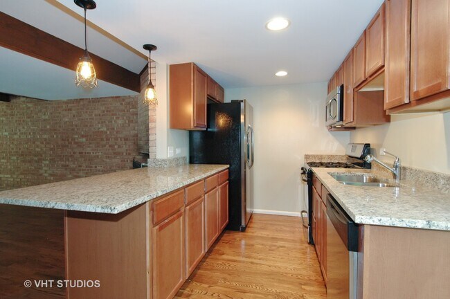 Foto del edificio - 466 W Russell St