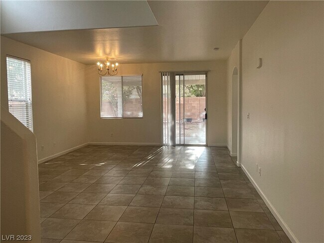 Building Photo - 2717 La Montana St