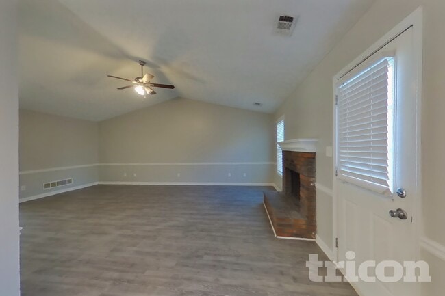 Building Photo - 105 Dailey's Plantation Dr