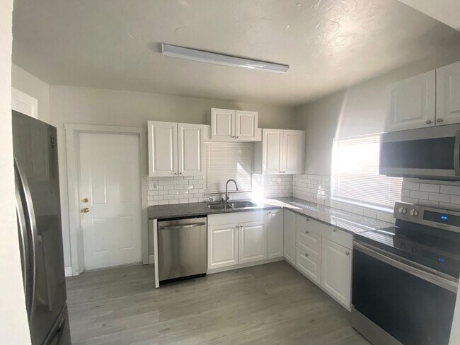 Foto del edificio - 1006 13th Ave W