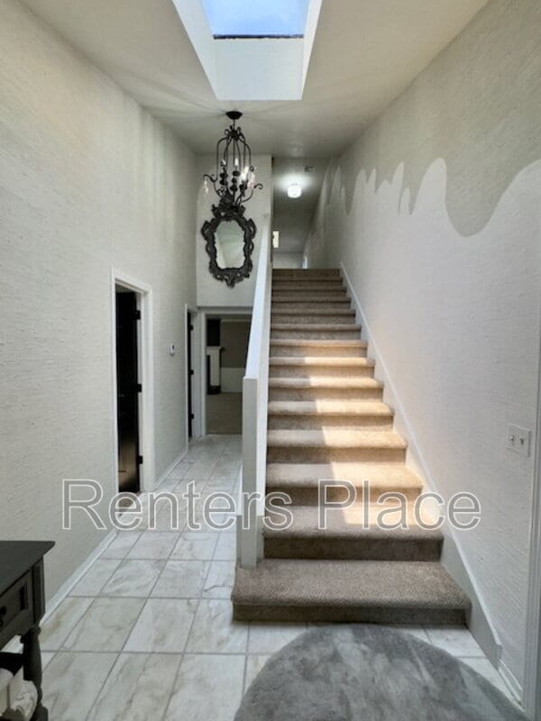 Building Photo - 6315 E 98th Pl