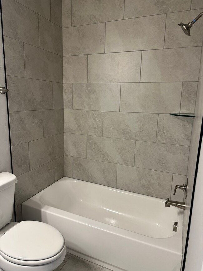 Foto del edificio - BUILT IN 2023!