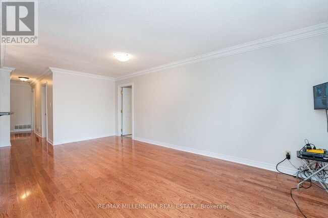 Building Photo - 120 Madoc Dr