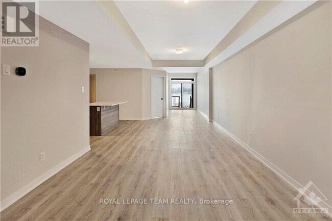 Building Photo - 345 Olivenite Private