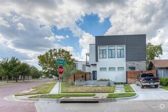 Building Photo - 1732 Ashland Ave
