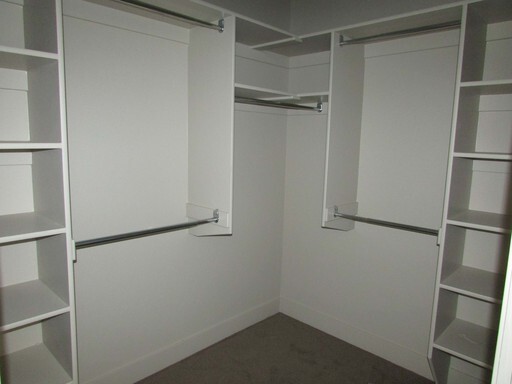 Building Photo - HOLIDAY MOVE-IN SPECIAL!!! 1/2 off 1st mon...