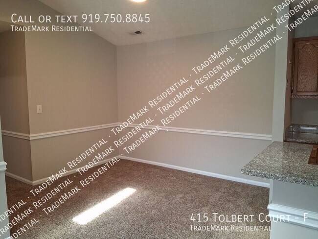 Foto del edificio - 415 Tolbert Ct