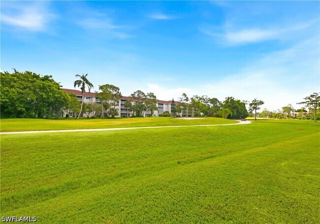 Foto del edificio - 1083 Forest Lakes Dr