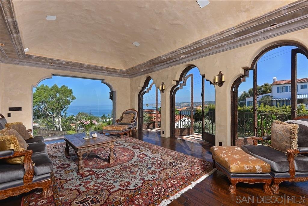 Foto principal - 7604 Country Club Dr