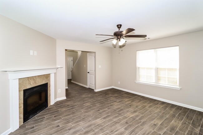 Building Photo - 10186 Sterling Ridge Dr