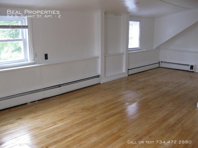 Building Photo - 52 S Summit St
