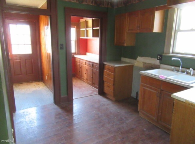 Building Photo - 3 br, 2 bath House - 536 Oakwood Ave