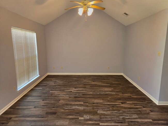 Photo - Available now MOVE IN SPECIAL HALF OFF FIR... House