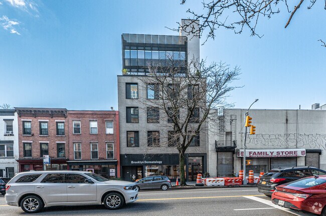 Building Photo - 51 7th Ave