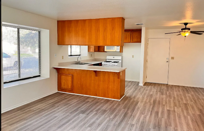 Building Photo - 8201 Laborough Dr