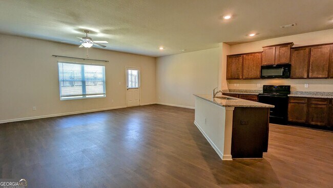 Foto del edificio - 965 Walnut Creek Cir