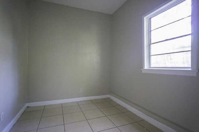Foto del edificio - 537 Mary Jess Road, Unit 1