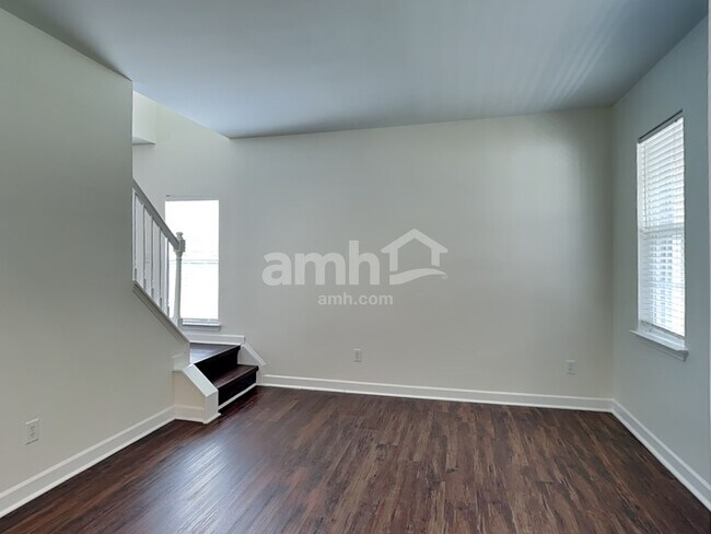 Building Photo - 4219 Kiser Woods Dr SW