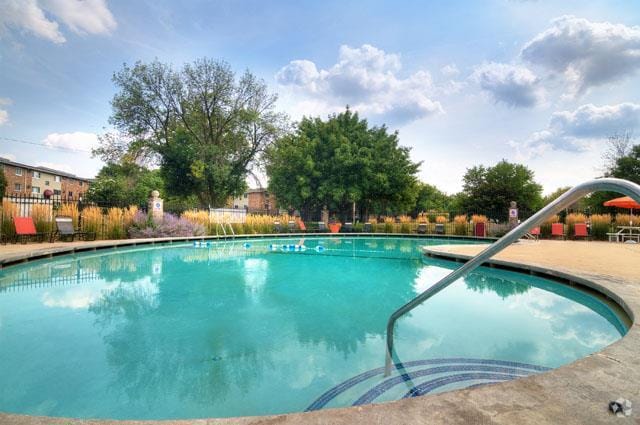 Pool - The Woodlands of Crest Hill