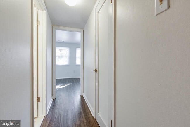 Foto del edificio - 822 Quince Orchard Blvd