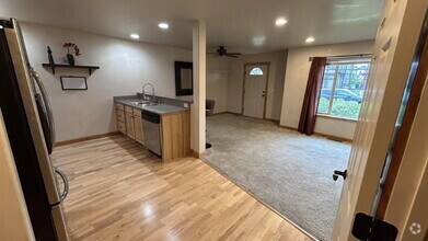 Building Photo - 3147 Cattail St
