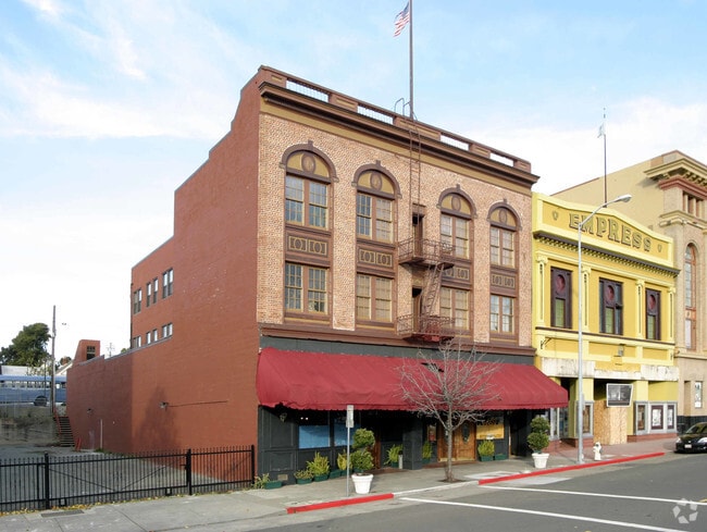 Building Photo - 324-326 Virginia St
