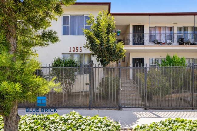 Foto del edificio - 1055 N El Centro Ave