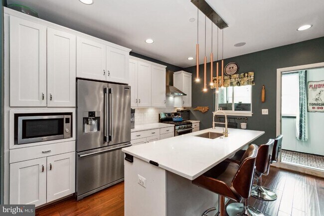 Foto del edificio - 2319 E Fairmount Ave