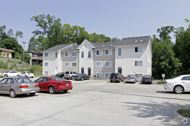 Building Photo - 1506 Knollwood Ave
