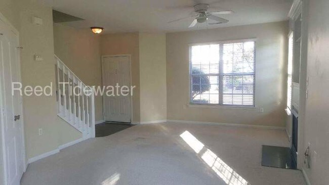 Building Photo - GORGEOUS 2 BEDROOM CONDO IN RIDGLEY MANOR!!!