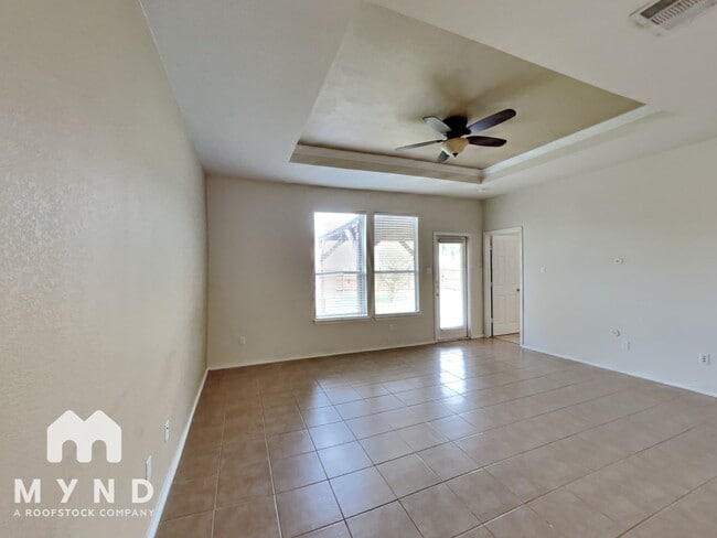 Building Photo - 300 Golden Butterfly Dr