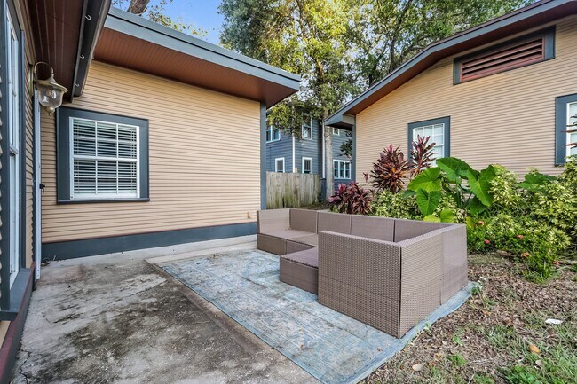 Foto del edificio - 927 E Shadowlawn Ave