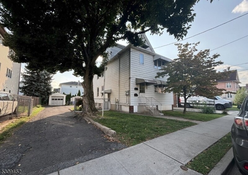 Primary Photo - 302 Wallington Ave