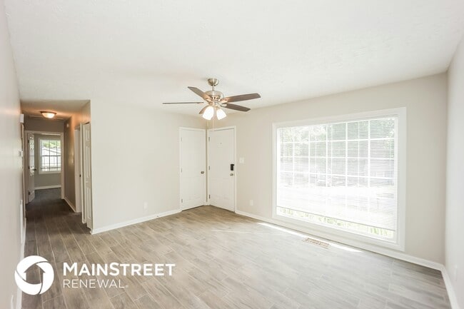 Building Photo - 862 Kennesaw Dr