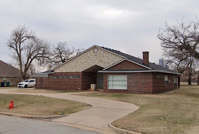 Foto del edificio - 529 N Fonshill Ave