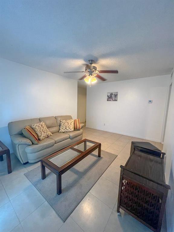 Building Photo - 5234 NE 6th Ave