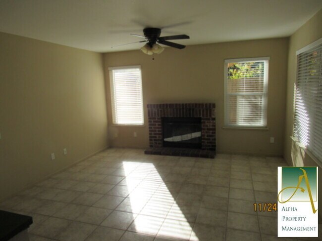Foto del edificio - Nice &amp; large clean house .