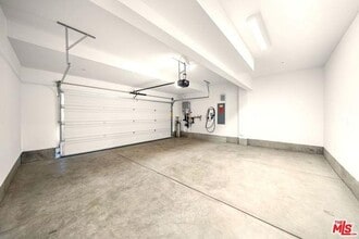Building Photo - 27056 Tanager Ln